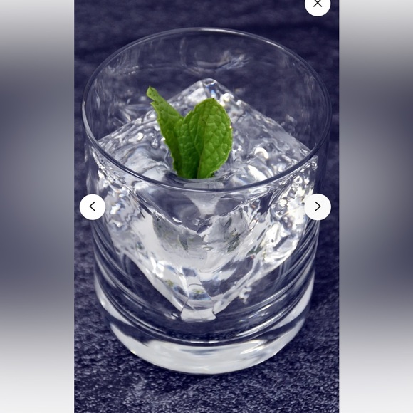 New Honest Ice Maelstrom shot silicone ice cube mold / tray - Picture 5 of 11